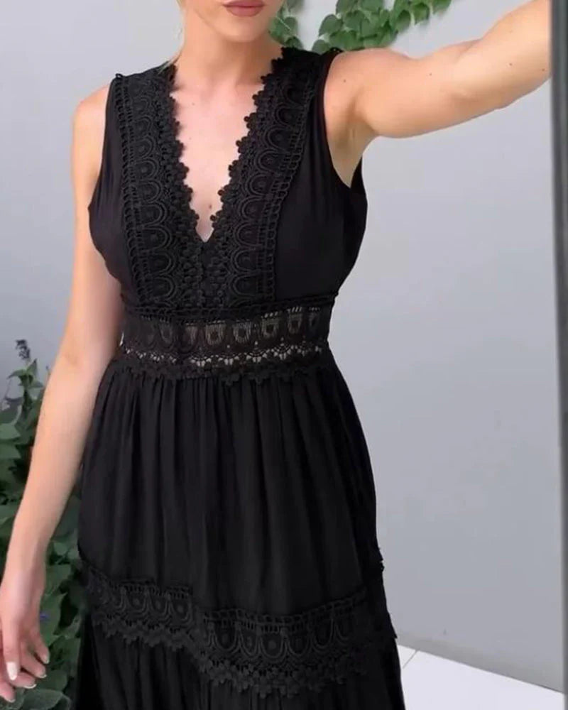 Raffinata | Abito in Pizzo con Scollo a V