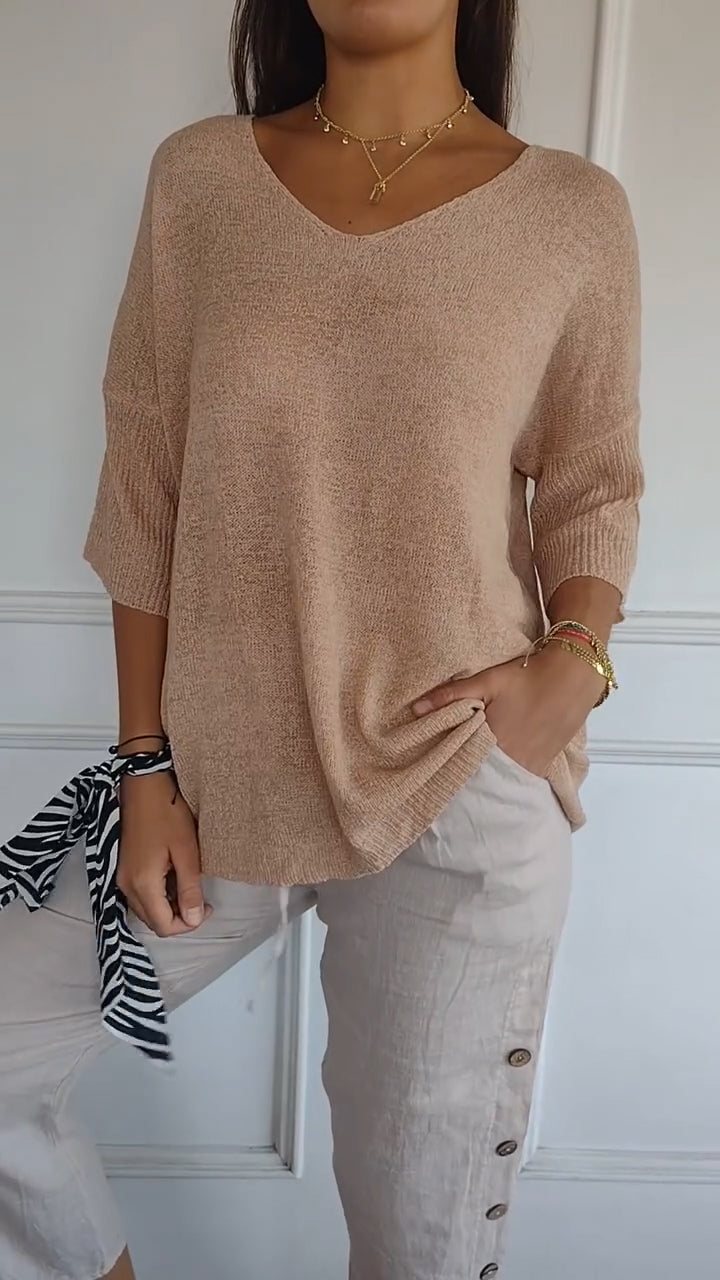 Giulia | Top intramontabile con scollo a V
