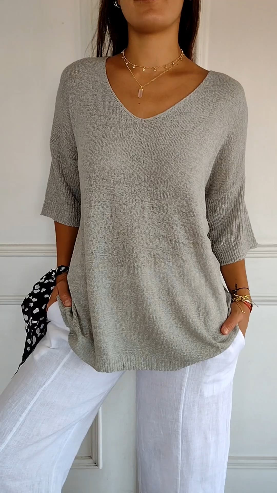 Giulia | Top intramontabile con scollo a V